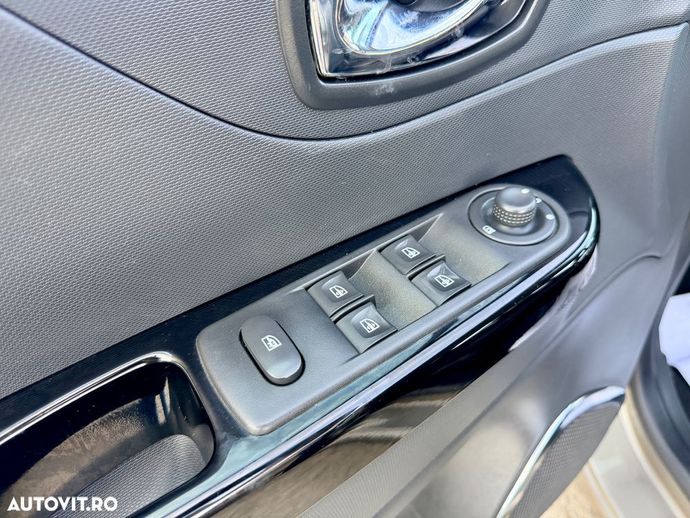 Renault Captur - 17