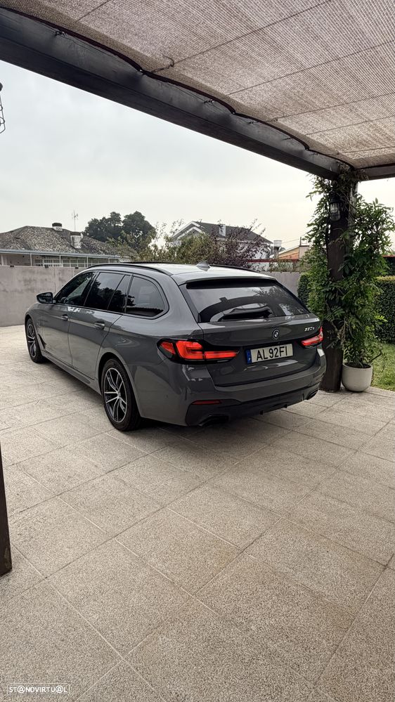 BMW 530 e Pack Desportivo M - 9