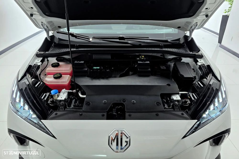 MG MG4 64 kWh Luxury - 35