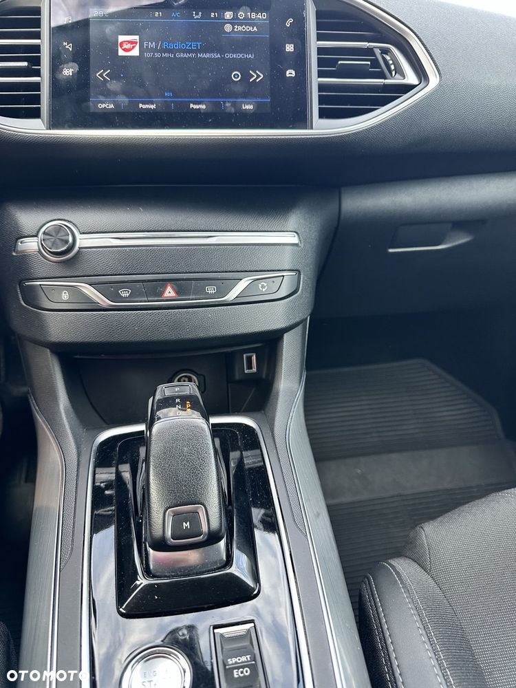 Peugeot 308 1.5 BlueHDi Allure Pack S&S EAT8 - 16