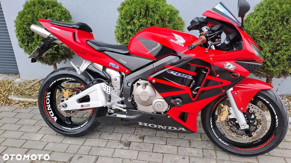 Honda CBR - 26
