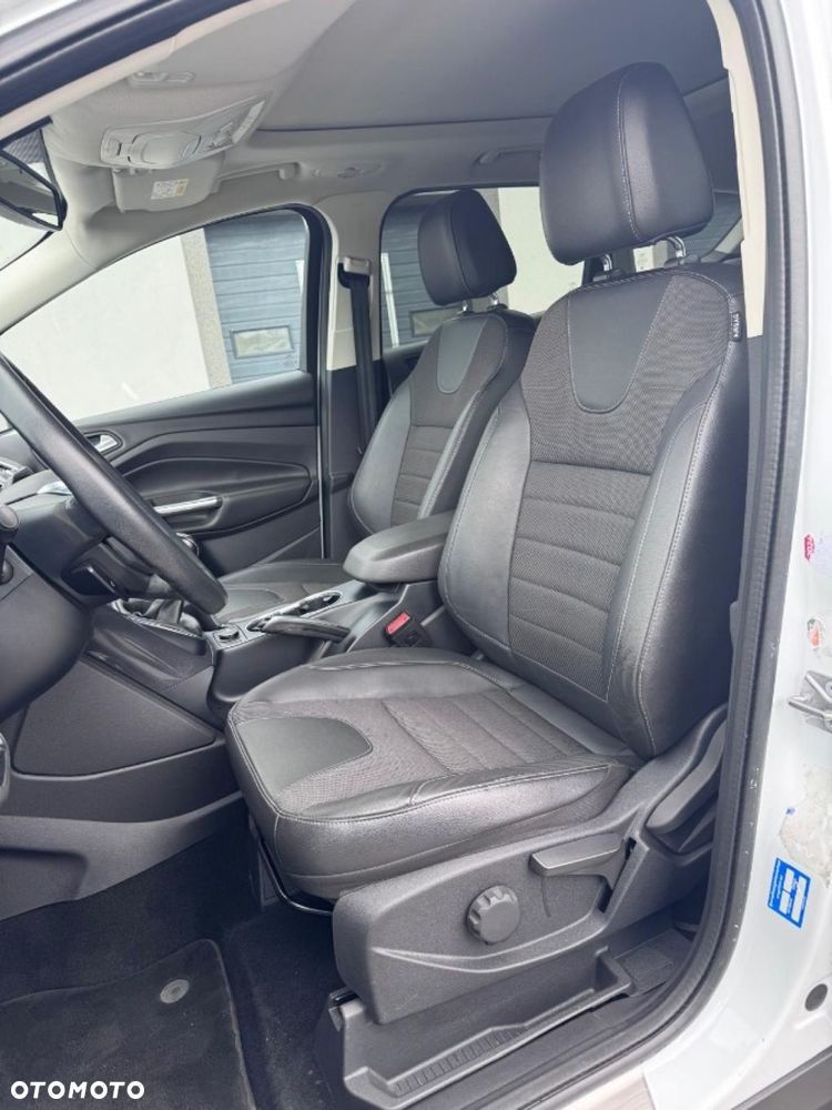 Ford Kuga 1.6 EcoBoost 2x4 Individual - 26