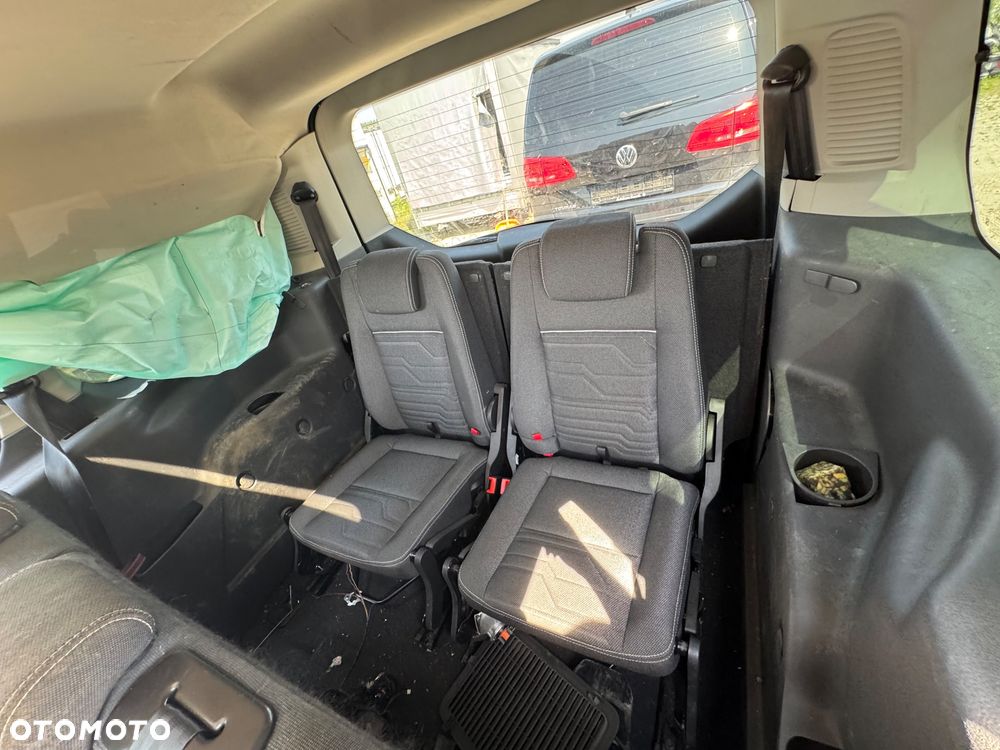 Ford Tourneo Connect - 19