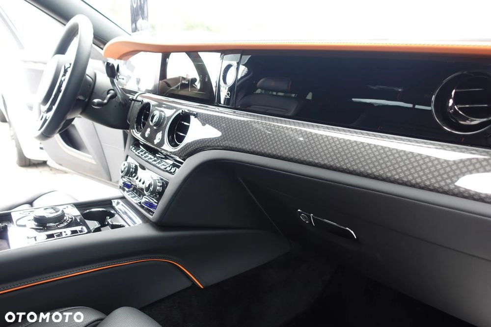 Rolls-Royce Ghost - 18