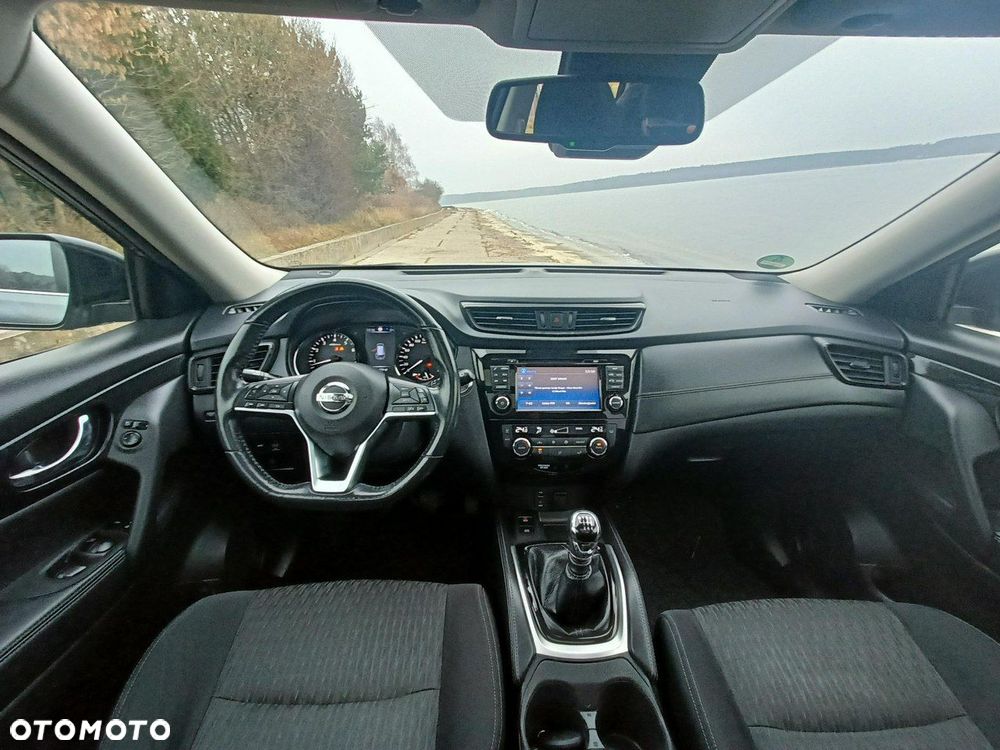 Nissan X-Trail 1.6 DIG-T Tekna 2WD 7os - 21