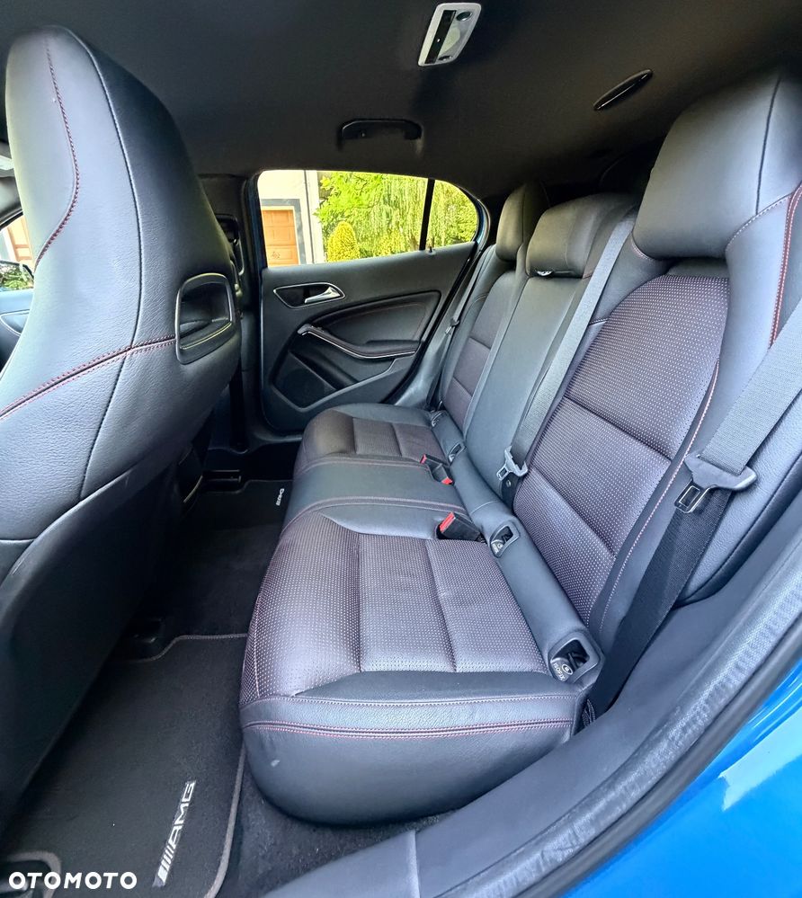 Mercedes-Benz GLA 250 7G-DCT AMG Line - 25