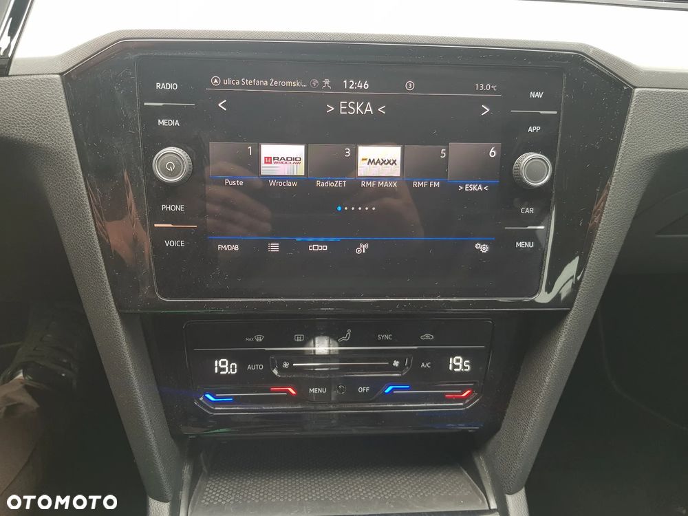 Volkswagen Passat - 22