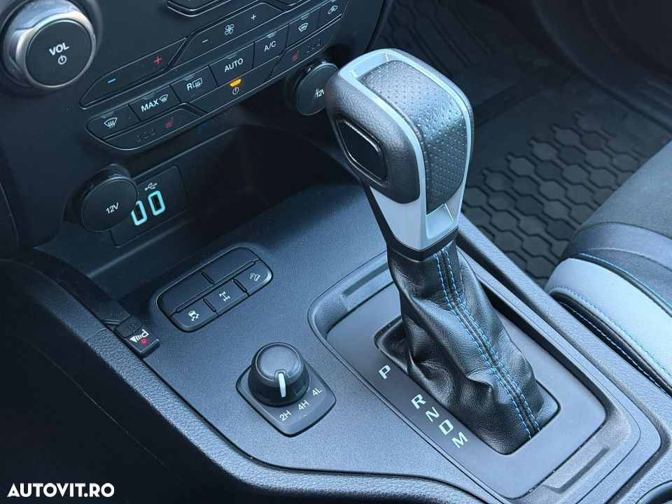 Ford Raptor - 30