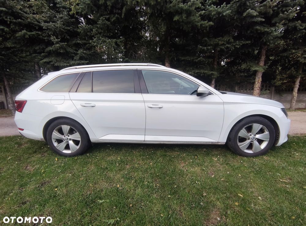 Skoda Superb 2.0 TDI Ambition - 4