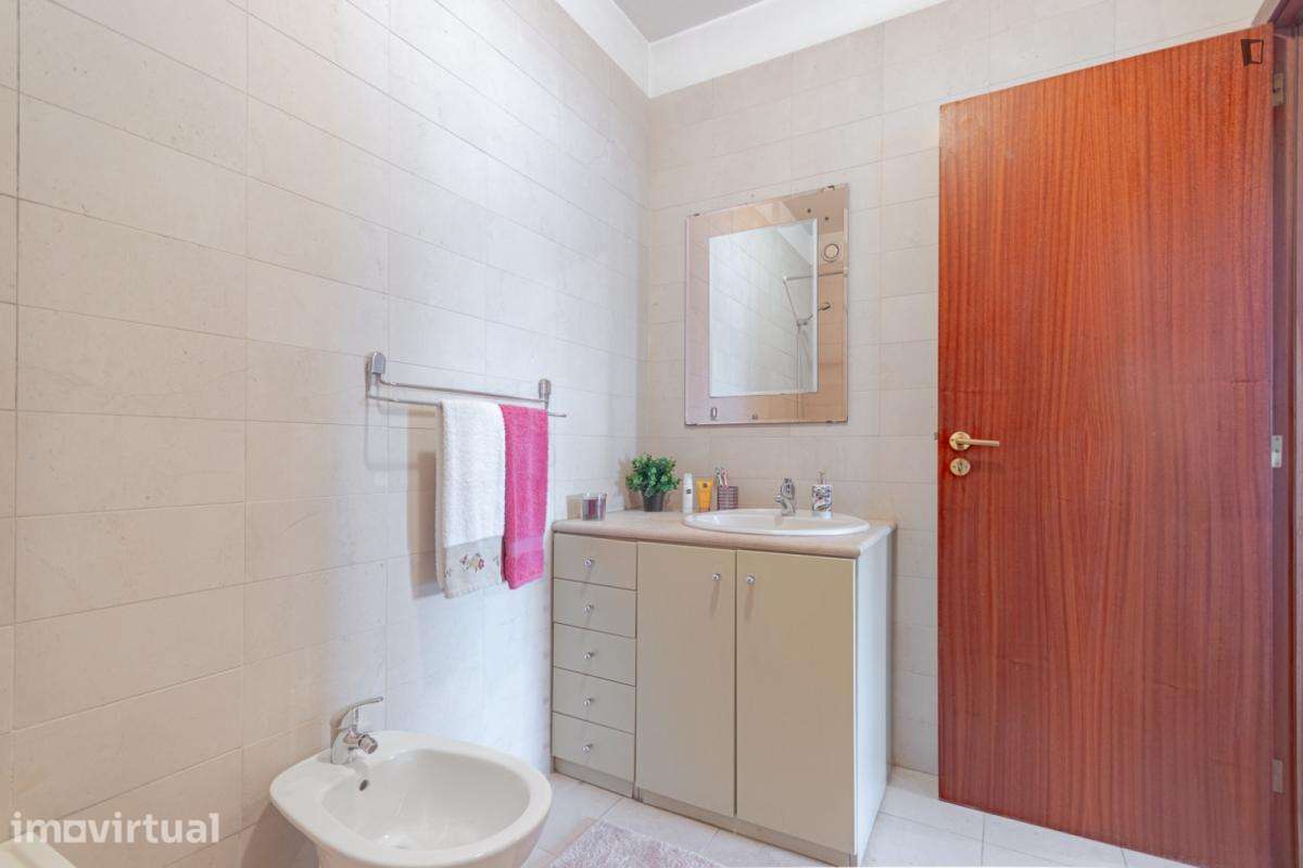 Quarto - localizado em Paranhos Porto - Grande imagem: 4/13