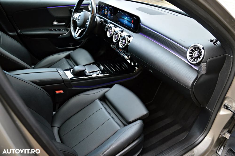 Mercedes-Benz A 180 7G-DCT Lim. Special Edition - 18