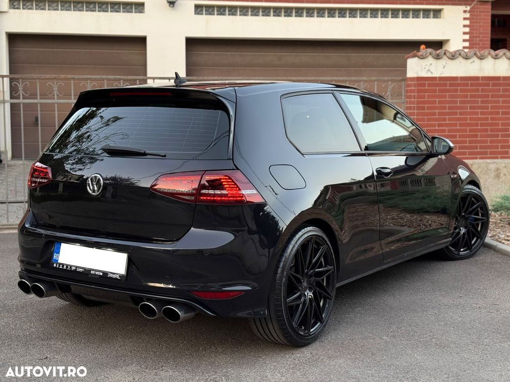Volkswagen Golf - 3
