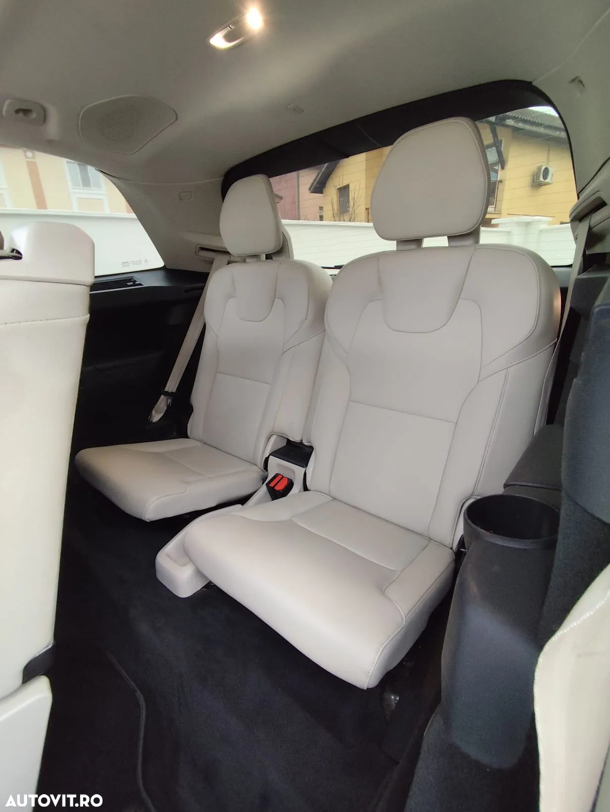 Volvo XC 90 - 7