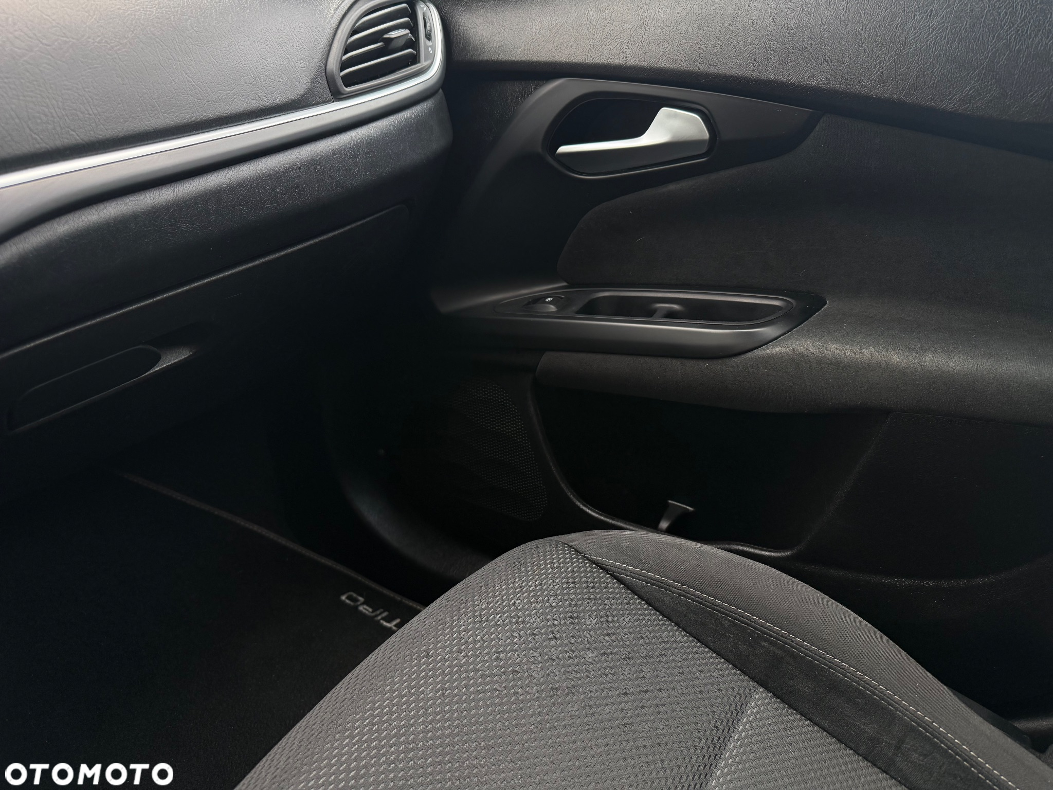 Fiat Tipo 1.6 MultiJet Lounge - 34