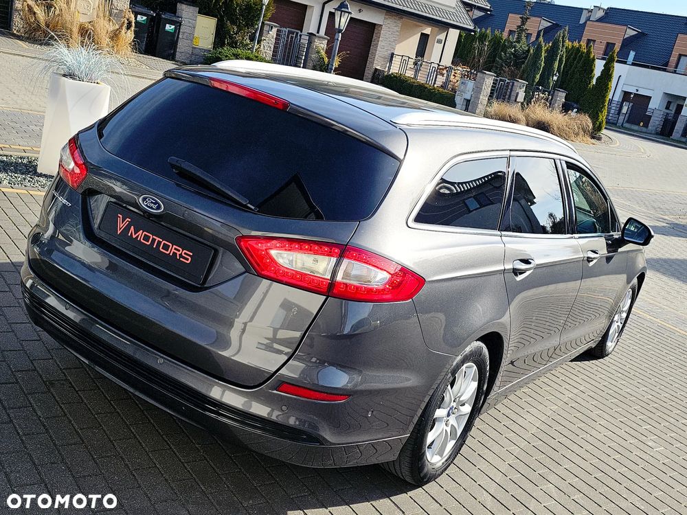 Ford Mondeo SW 1.6 TDCi ECOnetic S&S Titanium - 22