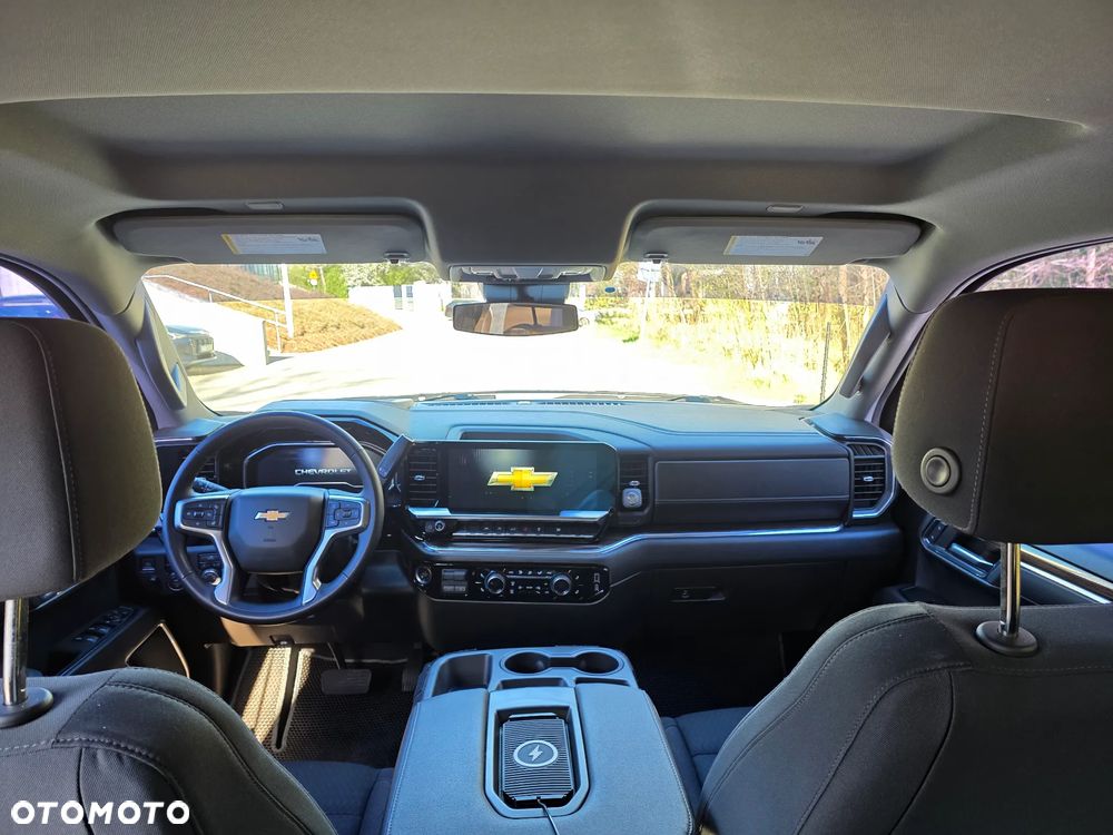 Chevrolet Silverado - 16