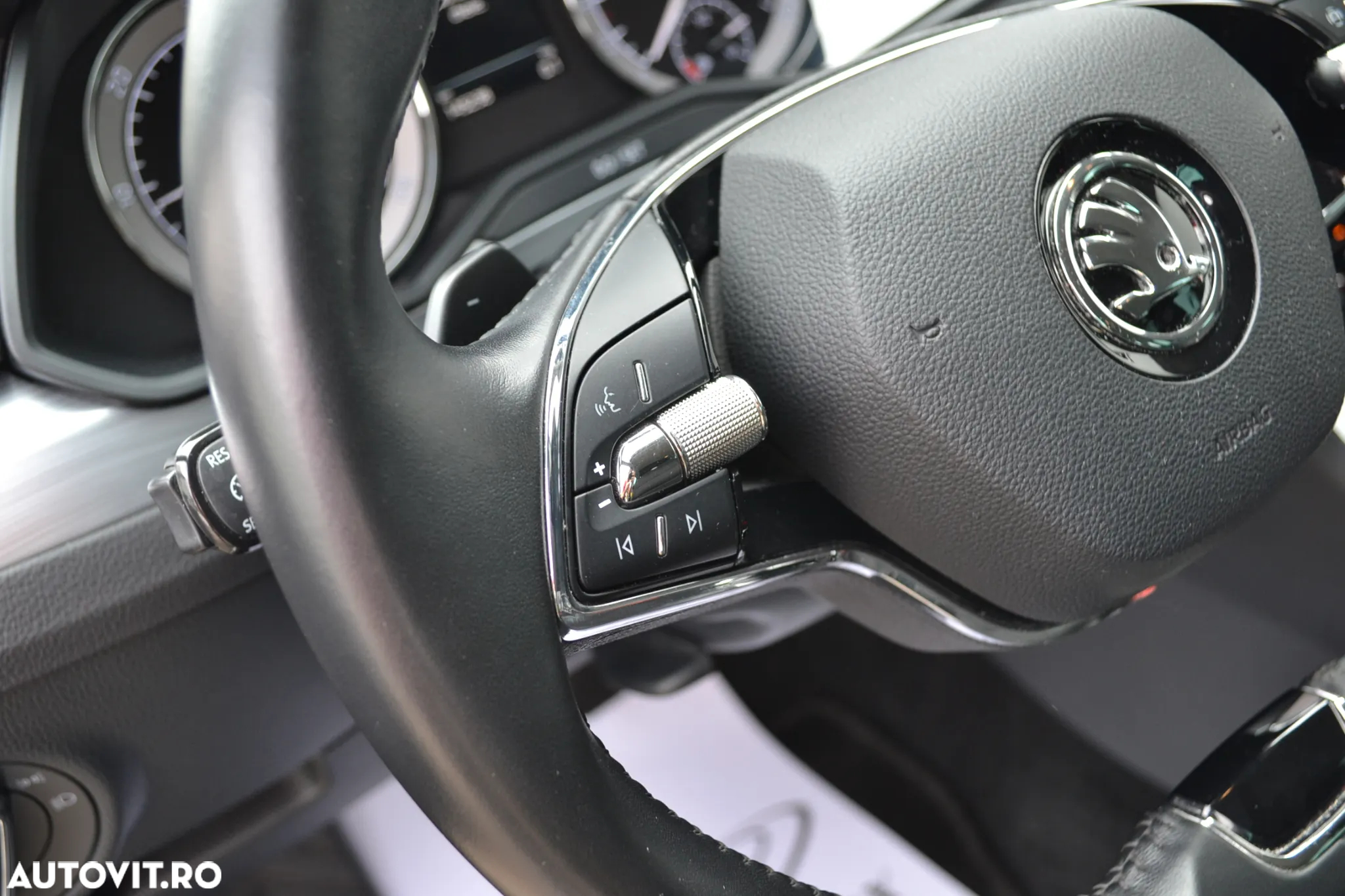 Skoda Superb 2.0 TDI 4x4 DSG Ambition - 11