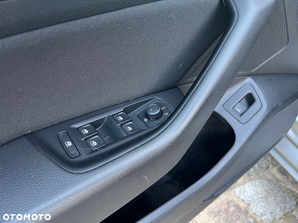 Volkswagen Passat - 26