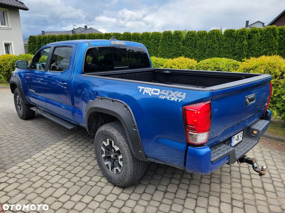 Toyota Tacoma - 3