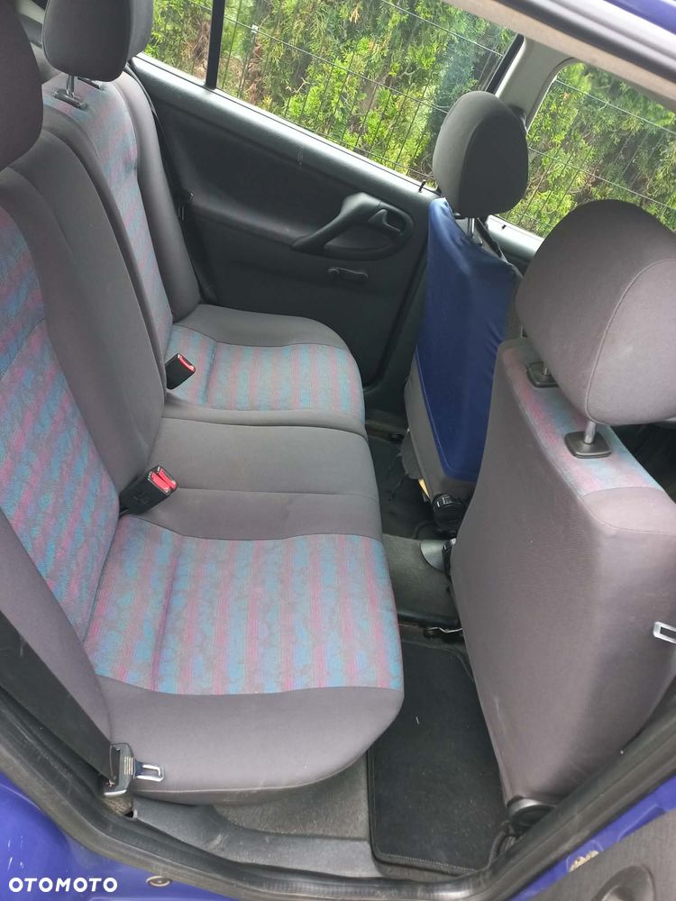 Volkswagen Polo - 6