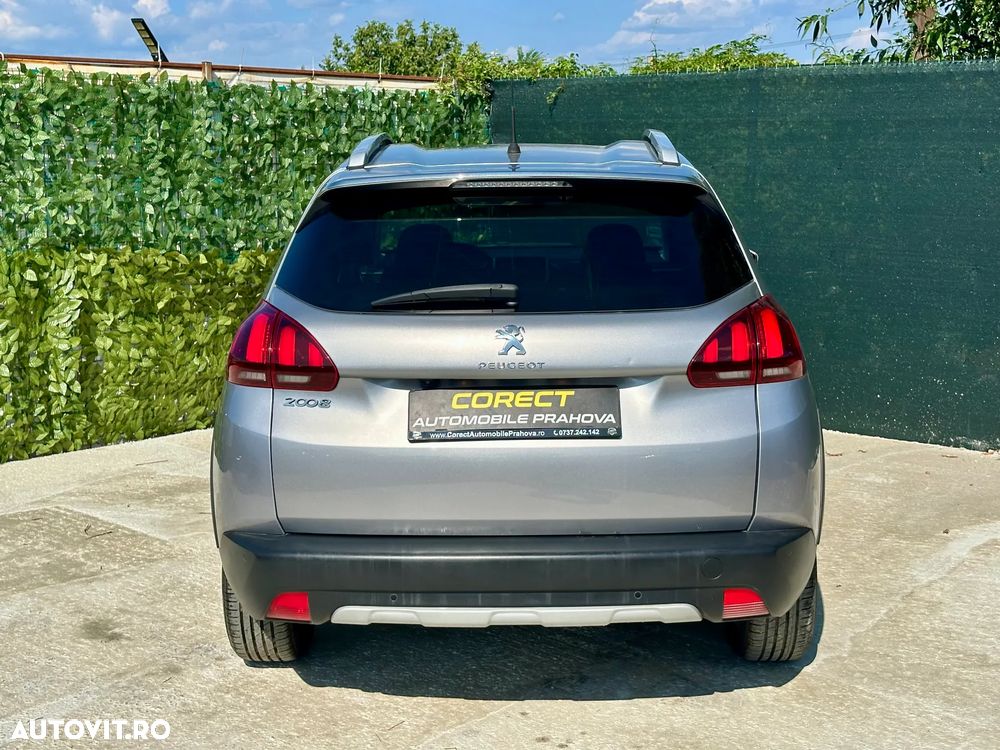 Peugeot 2008 - 12