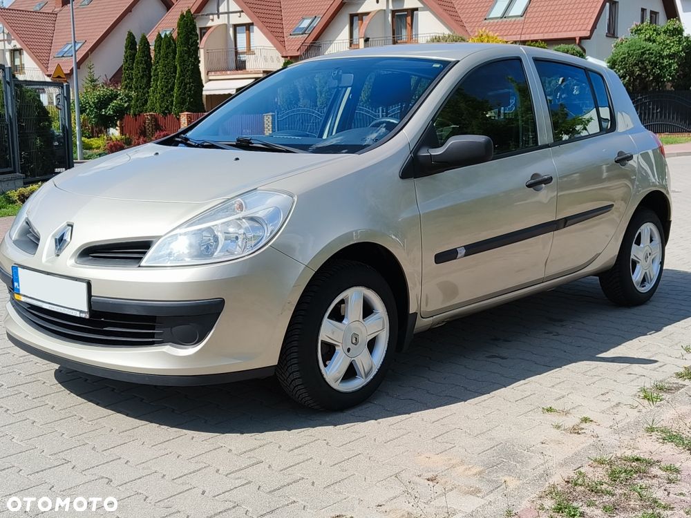 Renault Clio - 2