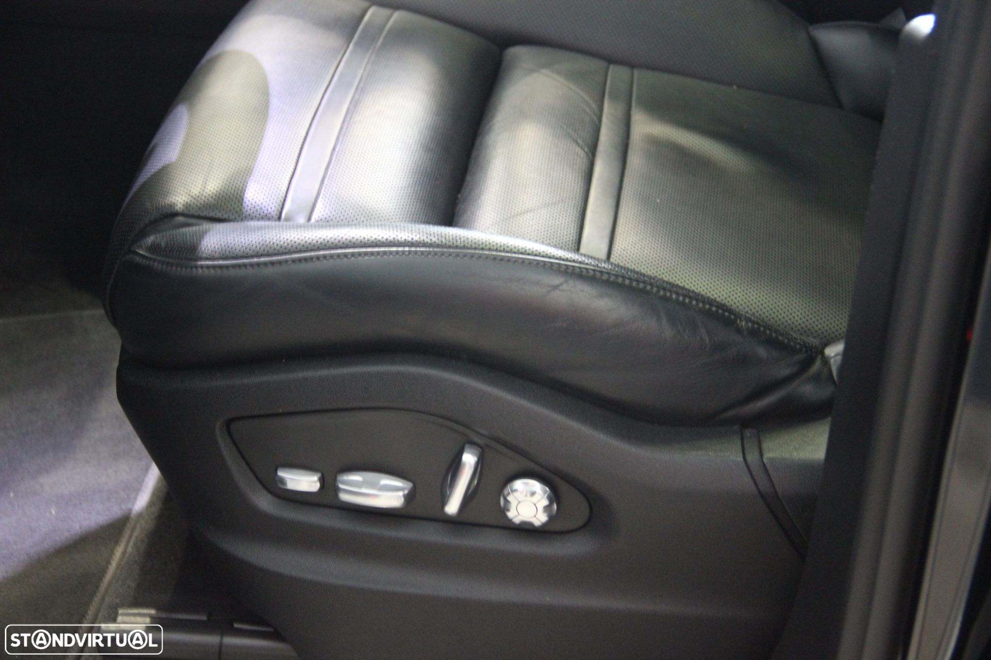 Porsche Cayenne E-Hybrid Platinum Edition - 32