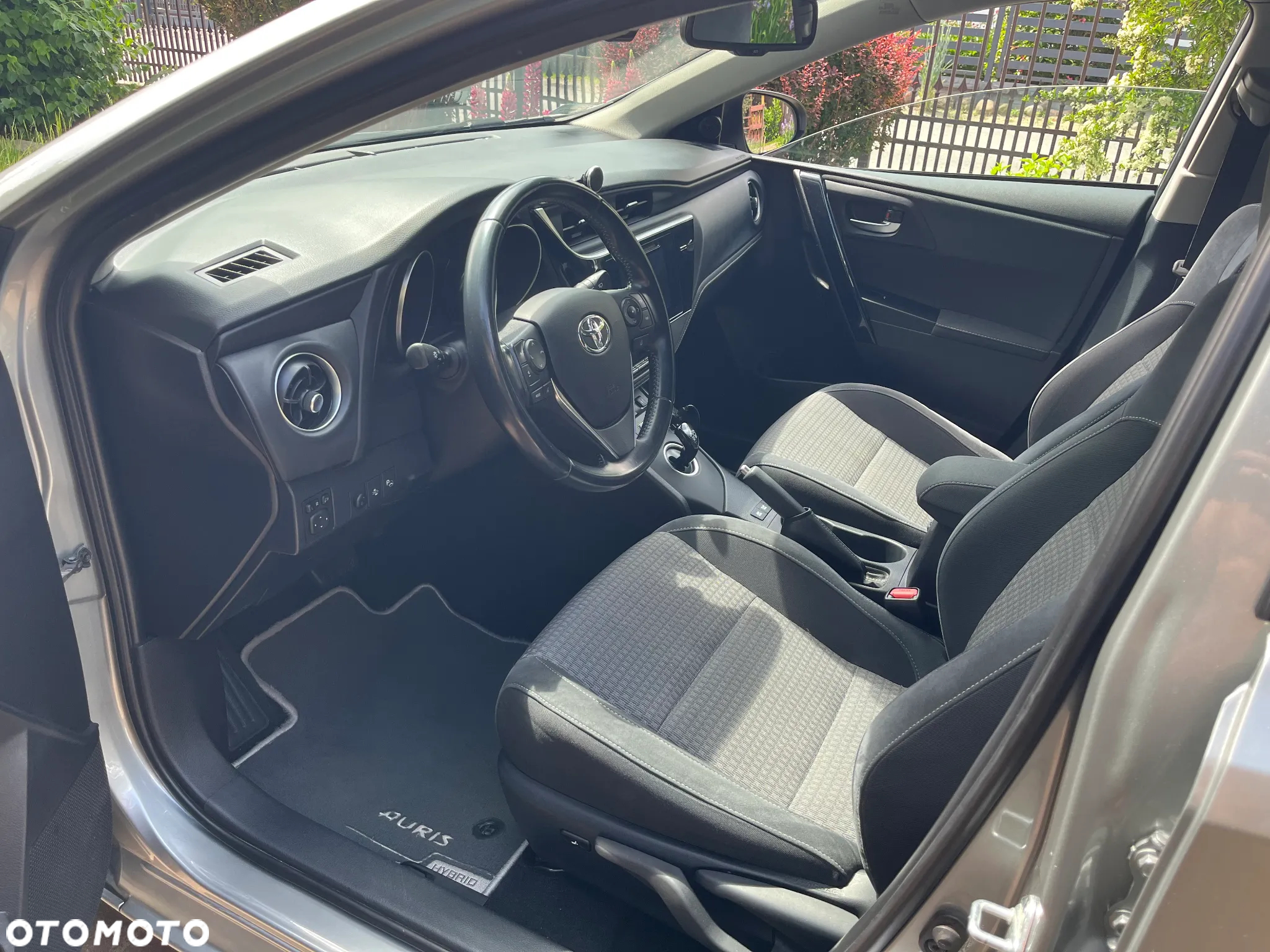 Toyota Auris Hybrid 135 Selection - 7