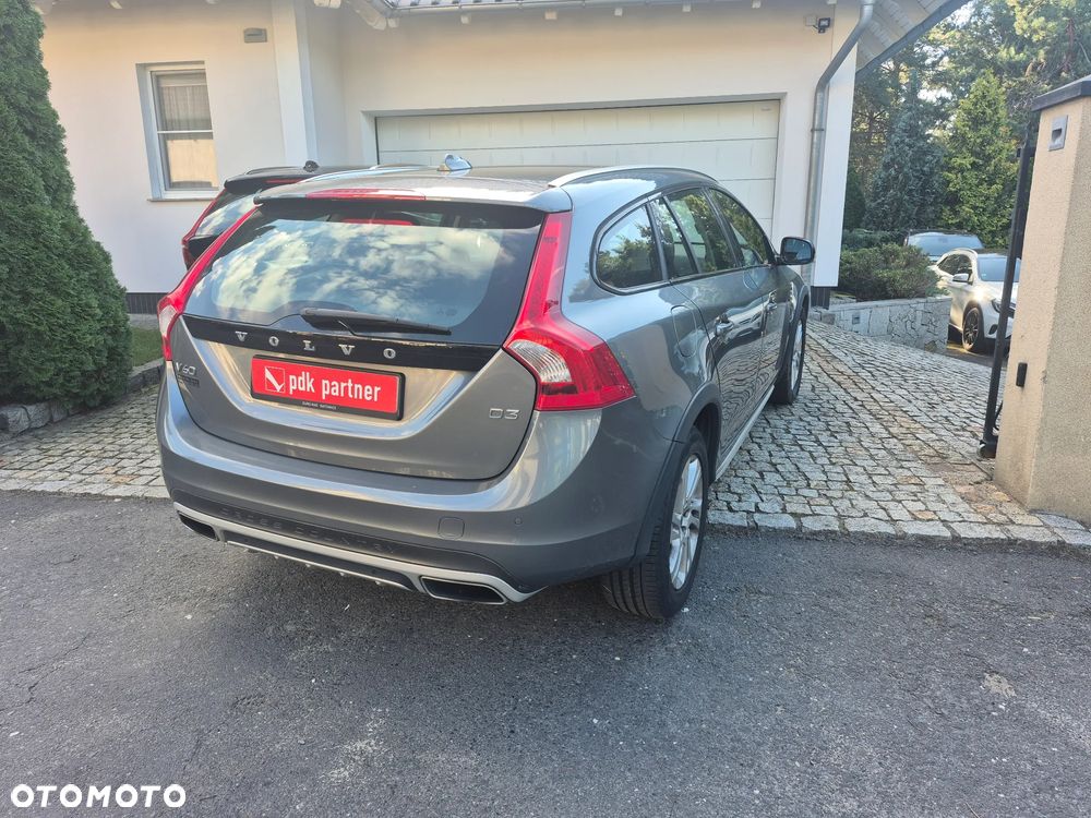 Volvo V60 Cross Country D3 Momentum - 19