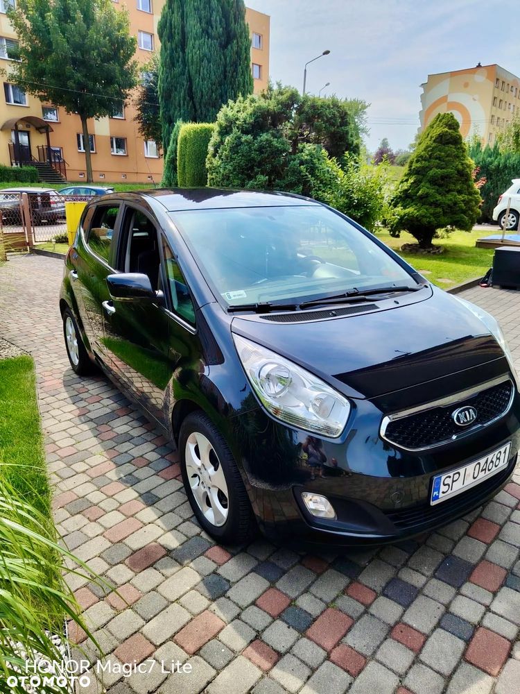Kia Venga 1.6 CRDi 128 Fifa World Cup Edition - 1
