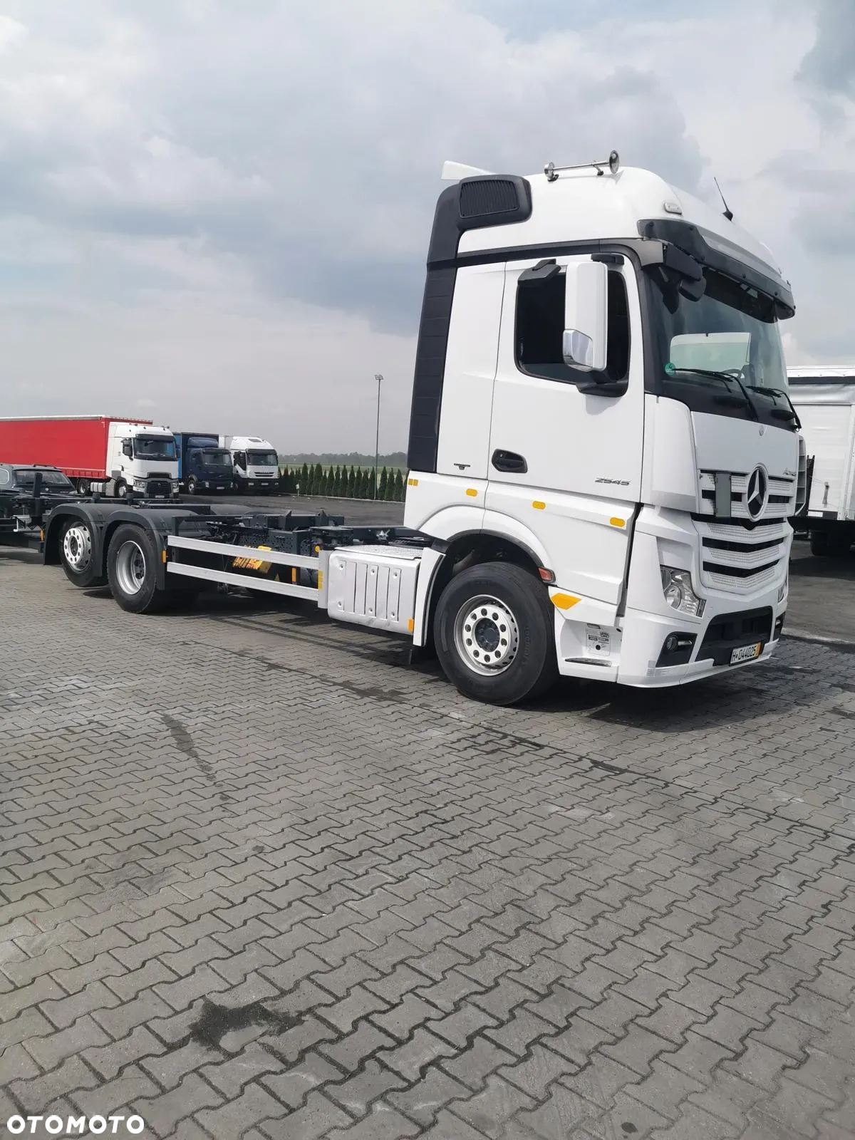 Mercedes-Benz ACTROS - 15