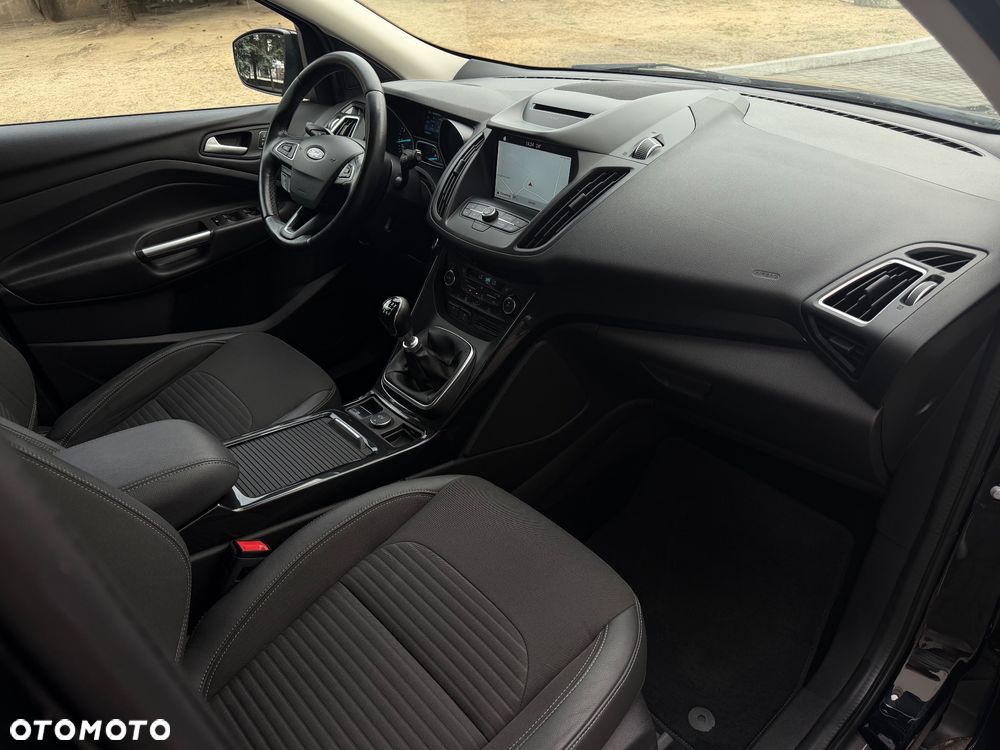 Ford Kuga 1.5 EcoBoost 2x4 SYNC - 24