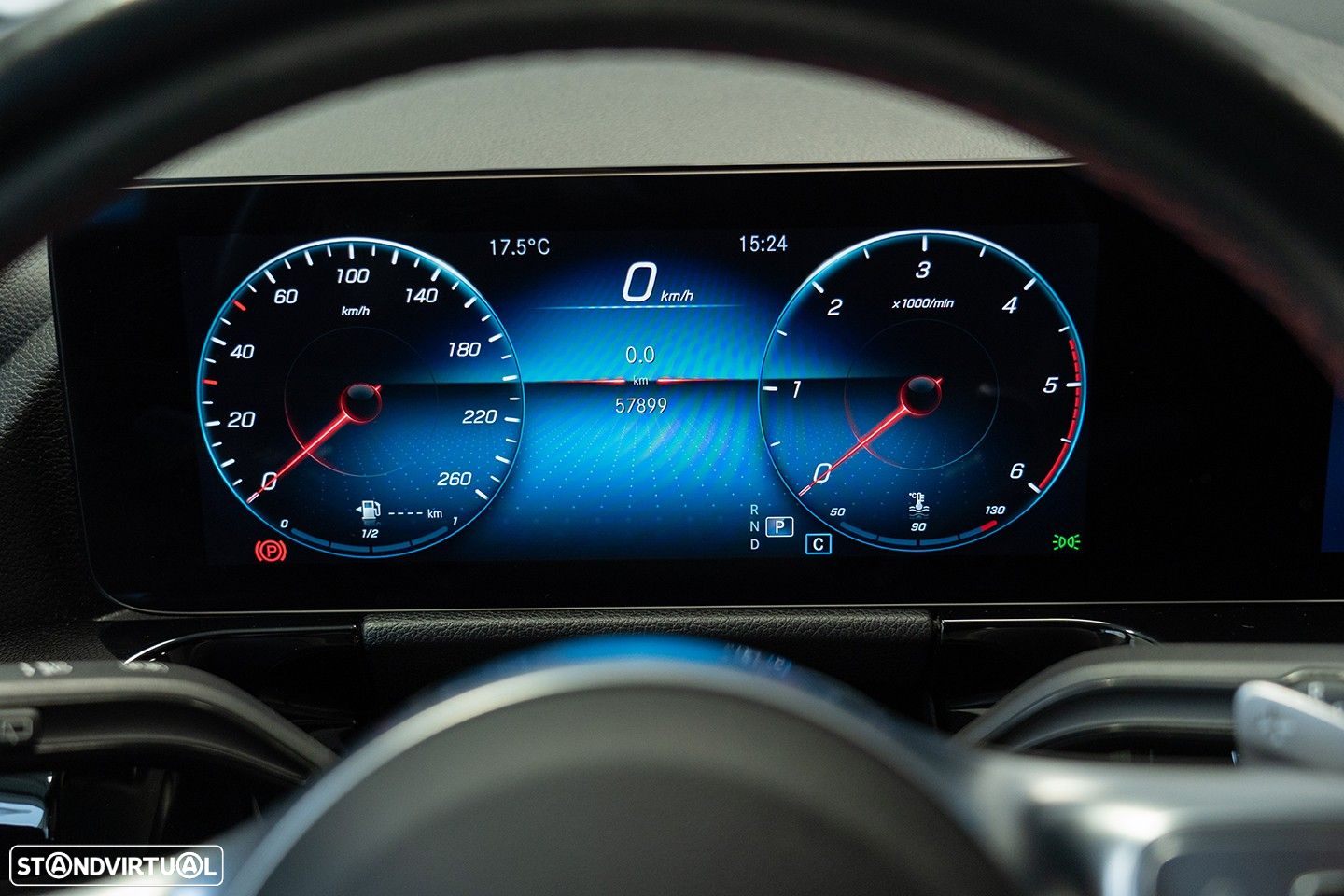 Mercedes-Benz GLA 180 d AMG Line - 27