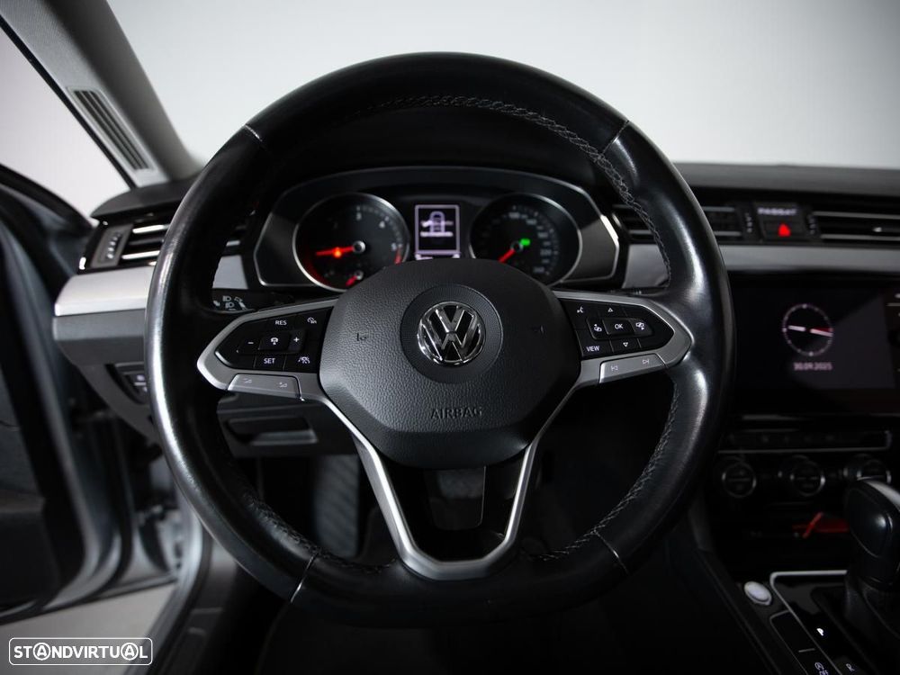 VW Passat 1.6 TDI Business DSG - 15