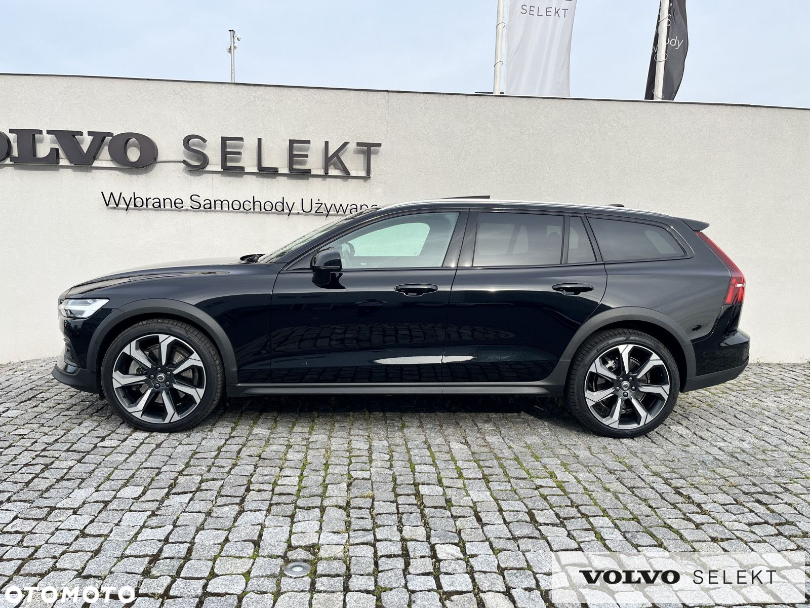 Volvo V60 Cross Country - 6