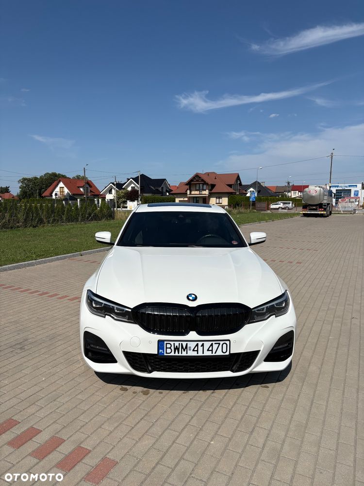 BMW Seria 3 330i M Sport - 8