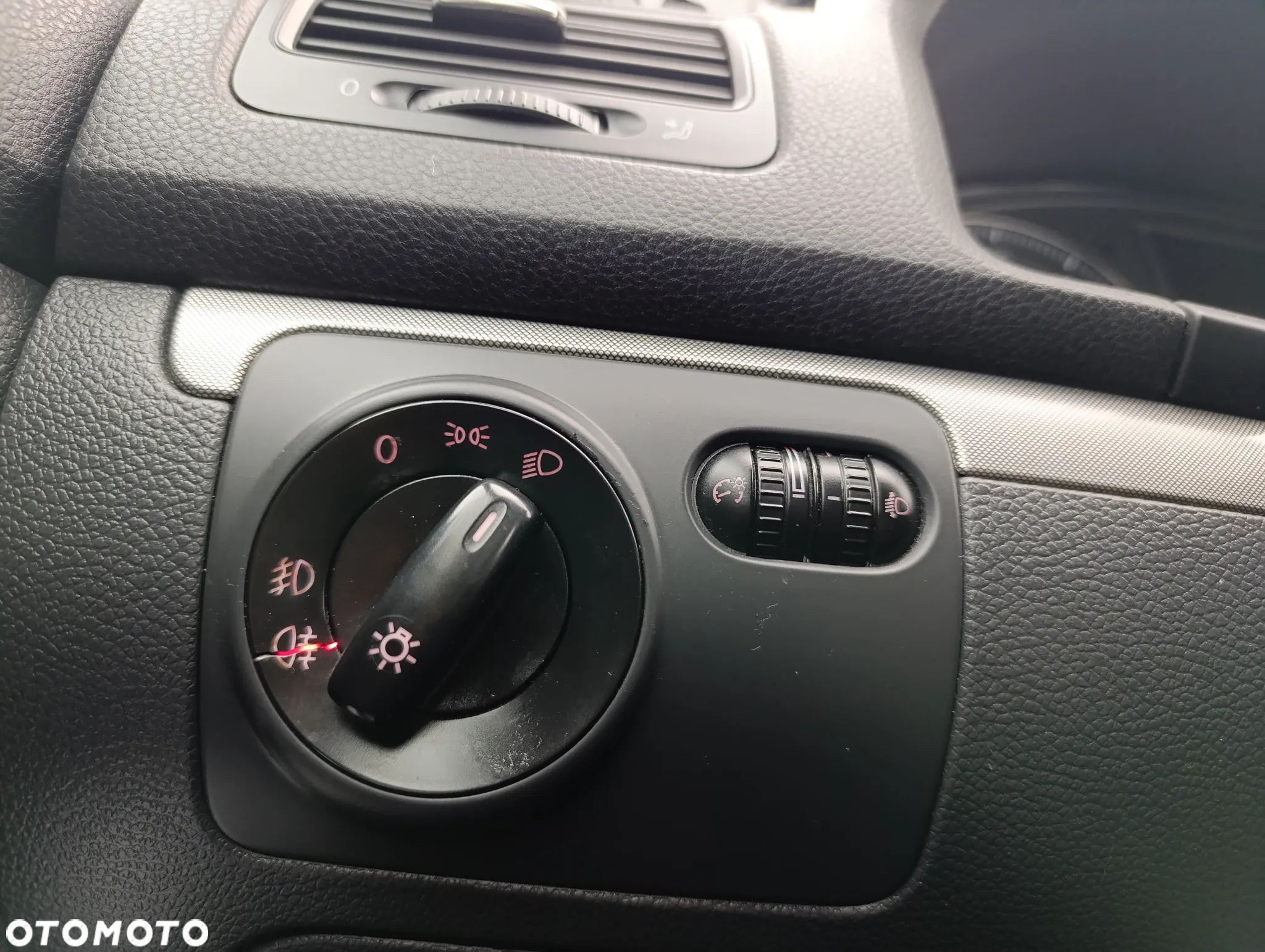 Volkswagen Golf - 31
