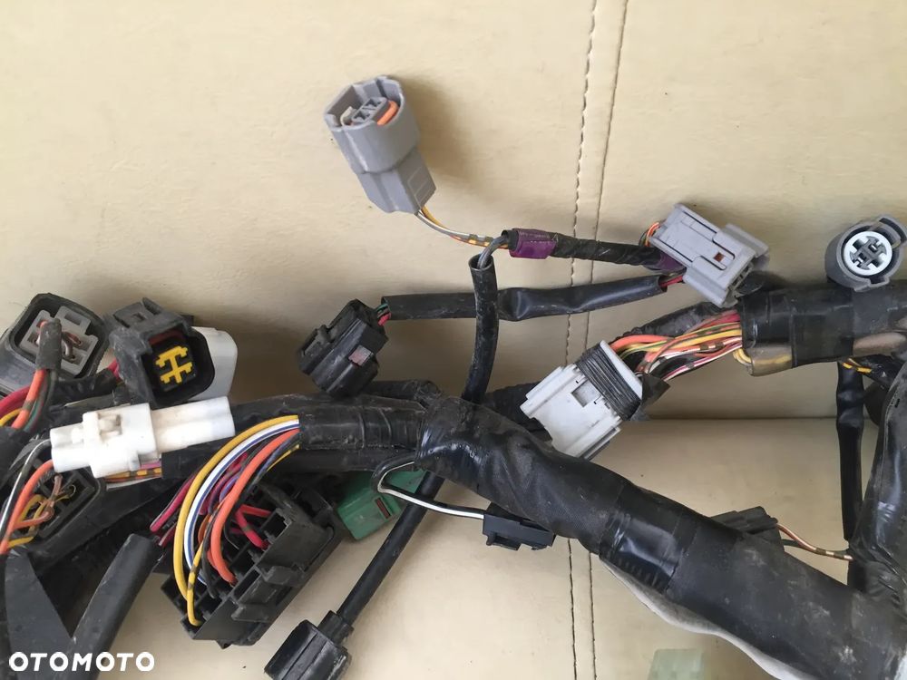 INSTALACJA WIĄZKA ELEKTRYCZNA SUZUKI GSR 750 - 9