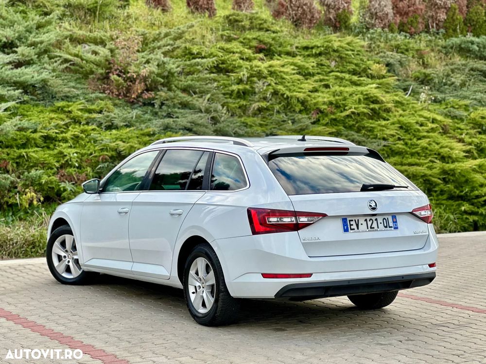 Skoda Superb 2.0 TDI DSG Active - 5