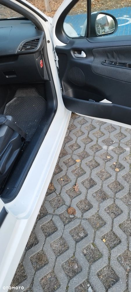 Peugeot 207 1.4 HDi Trendy - 11