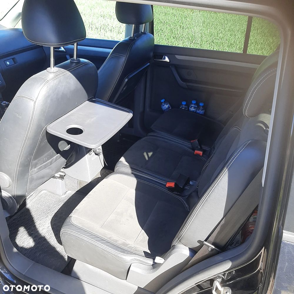 Volkswagen Touran 2.0 TDI Highline - 9