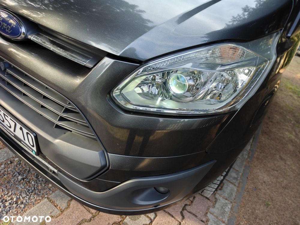 Ford Tourneo Custom - 22