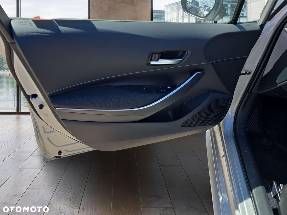 Toyota Corolla 1.8 Hybrid Comfort - 12