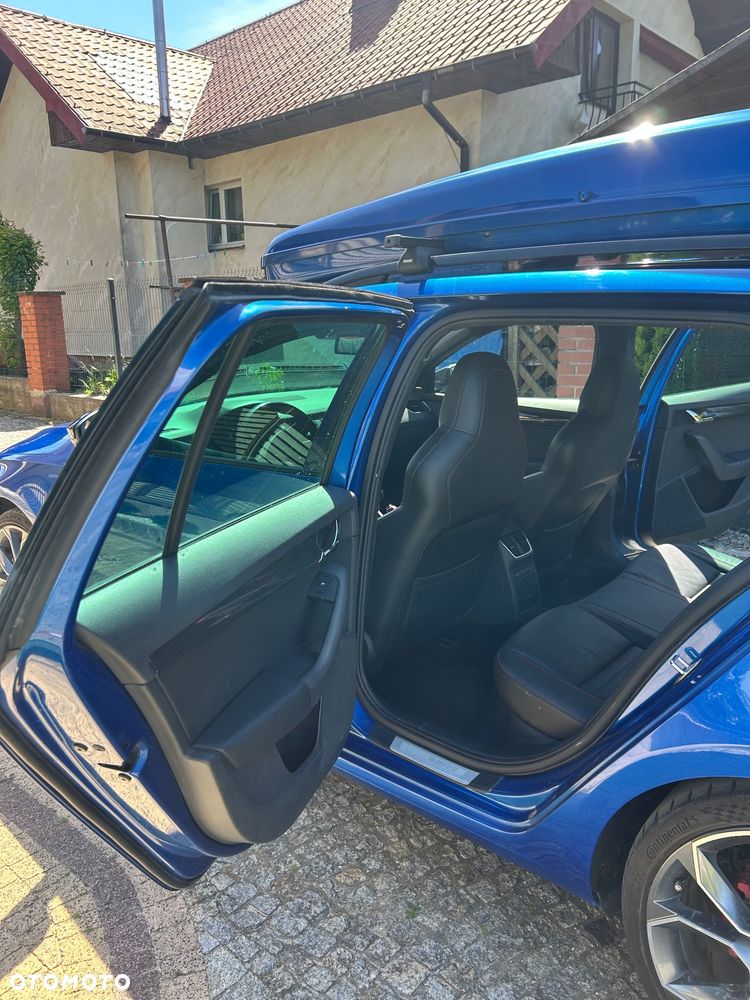 Skoda Octavia 2.0 TSI RS DSG - 10