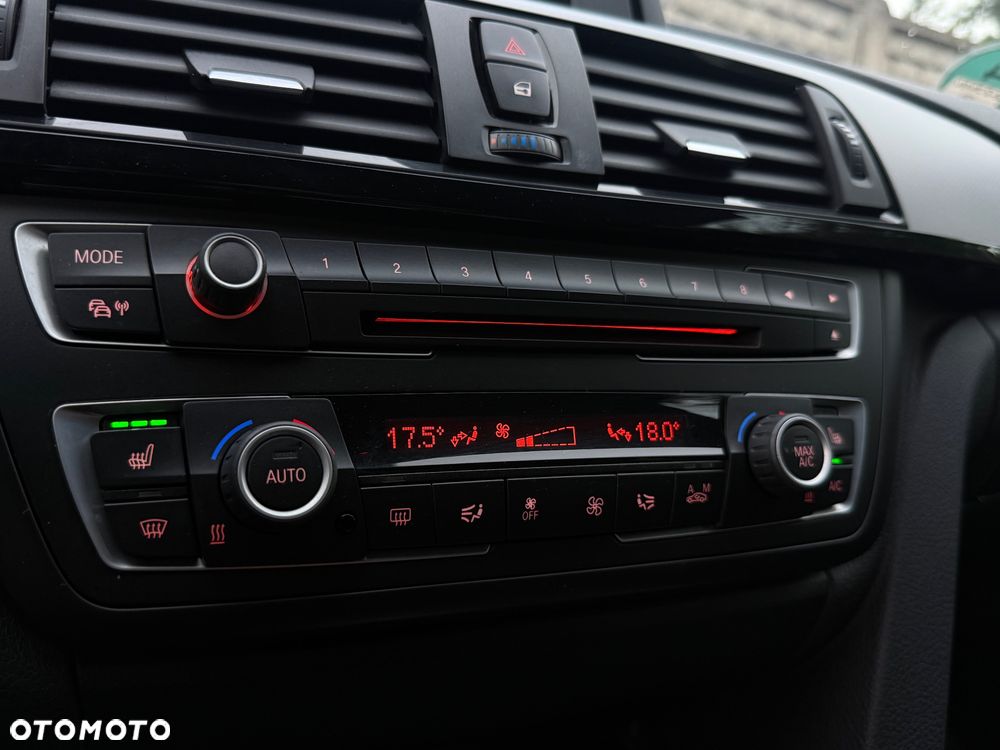 BMW Seria 3 320d xDrive - 16
