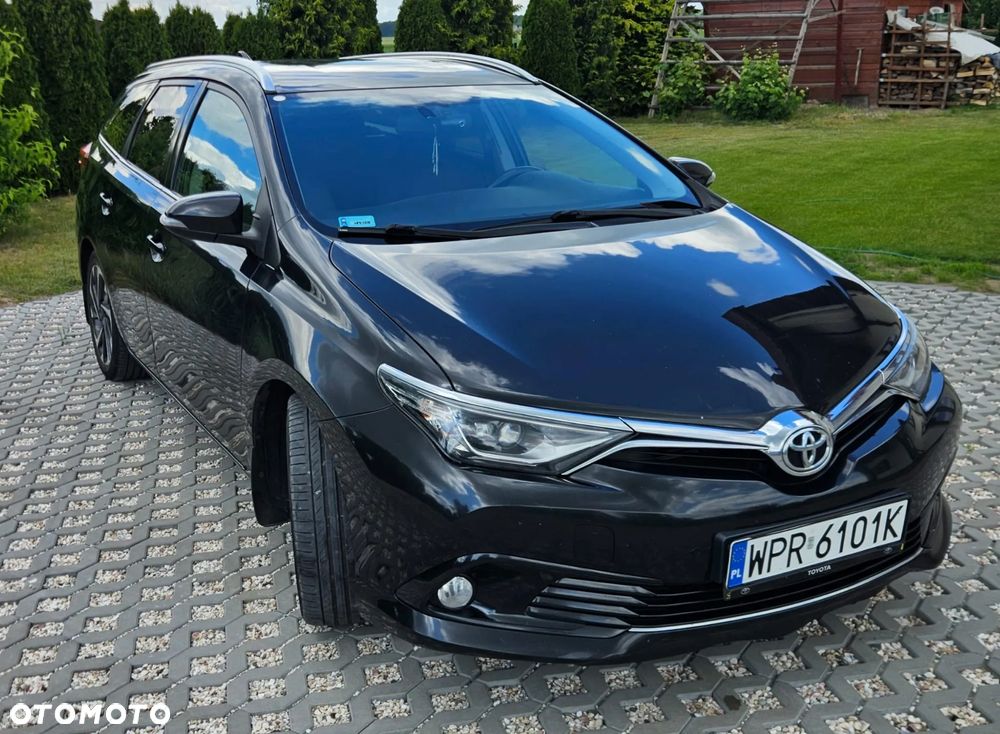 Toyota Auris 1.6 D-4D Comfort - 4