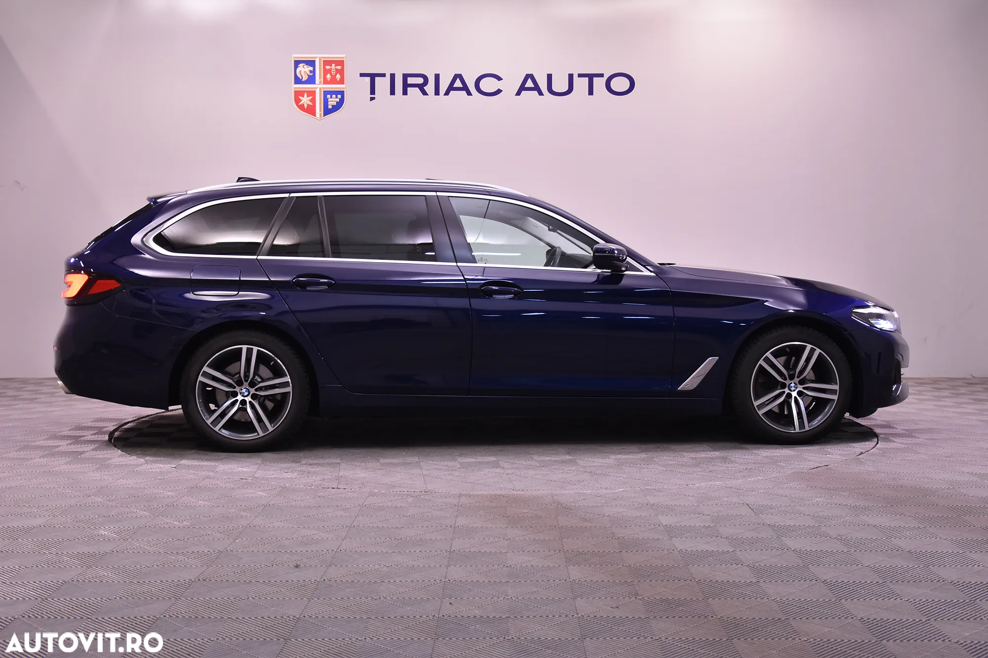 BMW Seria 5 520d Touring Aut. - 6