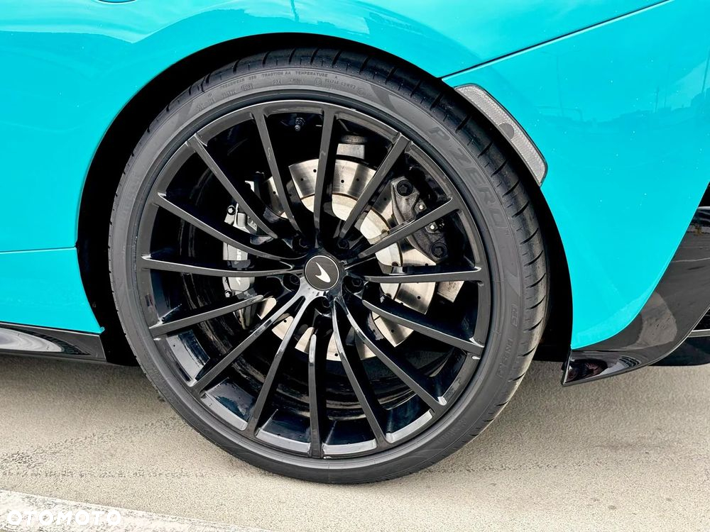 McLaren GT - 27