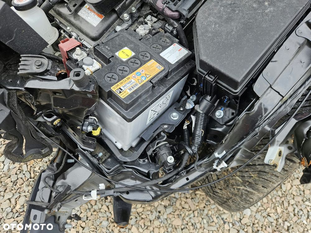 Toyota C-HR 1.8 Hybrid Team Deutschland - 19