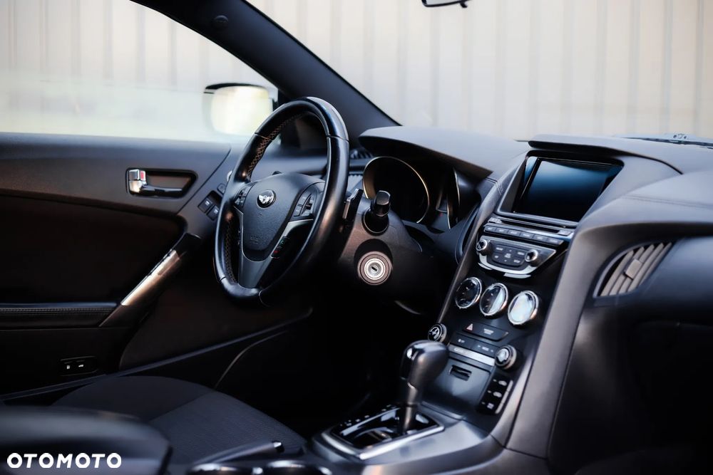Hyundai Genesis Coupe 2.0 T Automatik - 14